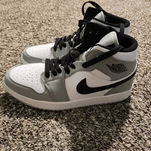 Men's Air Jordan 1 mid size 9